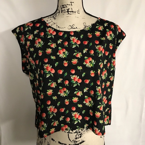 Chloe K - split back tank top. - Picture 3 of 4